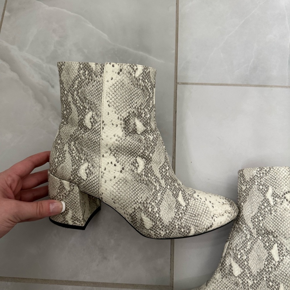 Urban Outfitters Snakeskin Boots / Booties - Picture 2 of 3